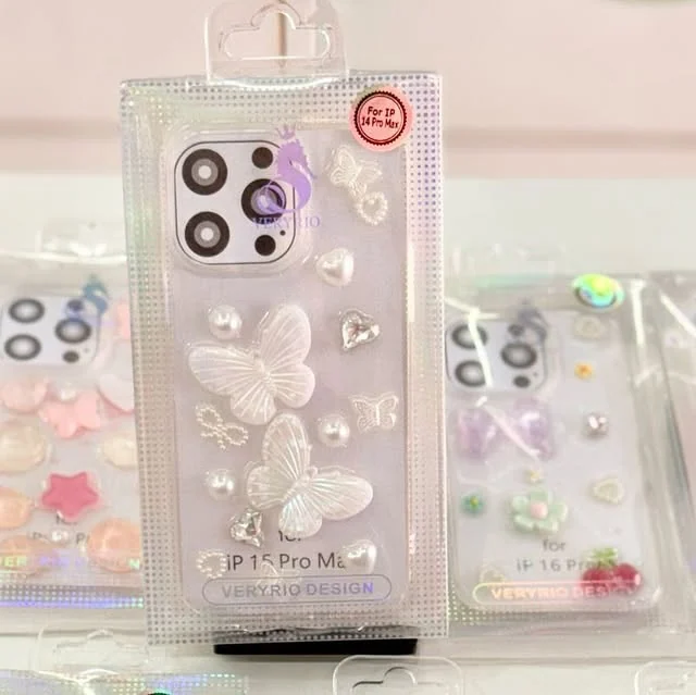 Capa con mariposas y perlas para iPhone